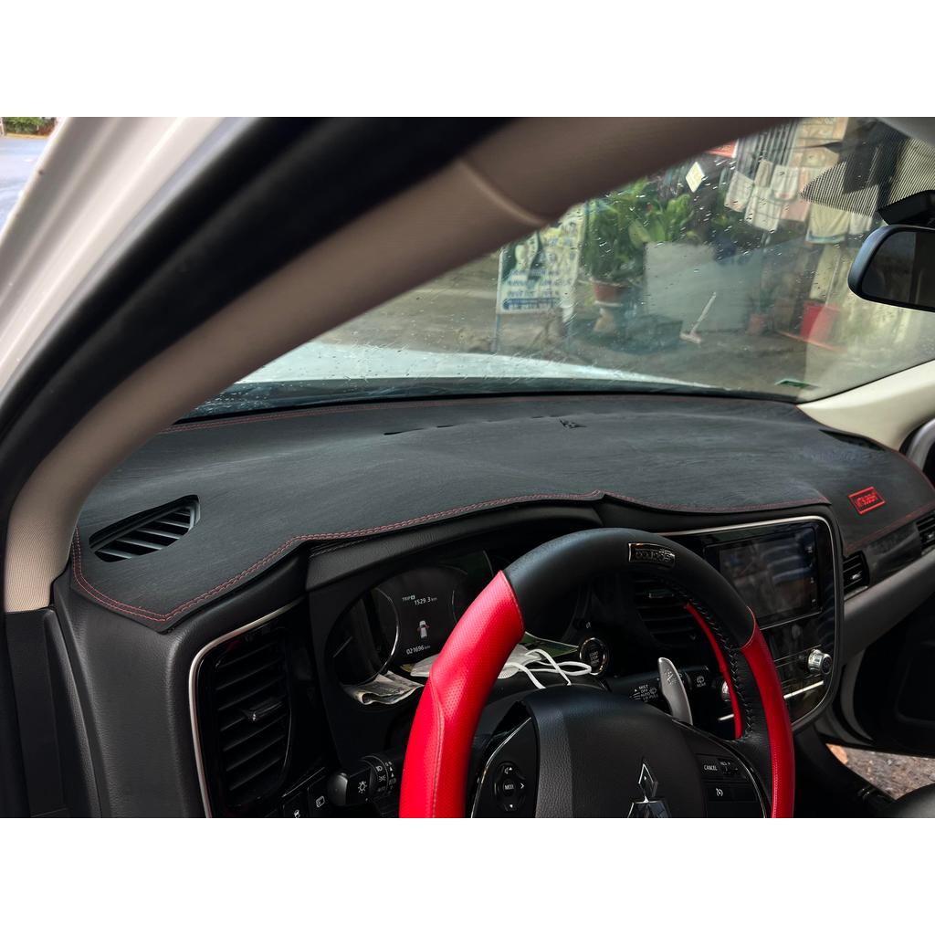 Thảm taplo Mitsubishi Xpander sau khi trải