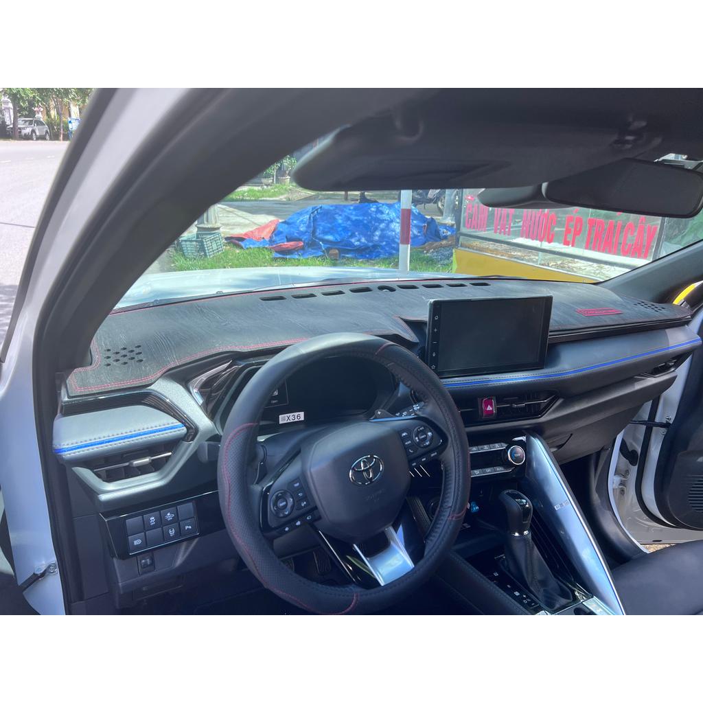 Toyota Yaris Cross 23-25 sau khi trải thảm taplo - ảnh 3