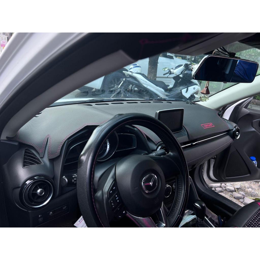 Thảm taplo Mazda 2