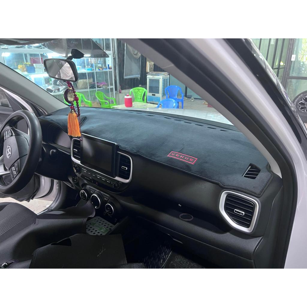 Hyundai Venue sau khi trải thảm taplo - ảnh 5