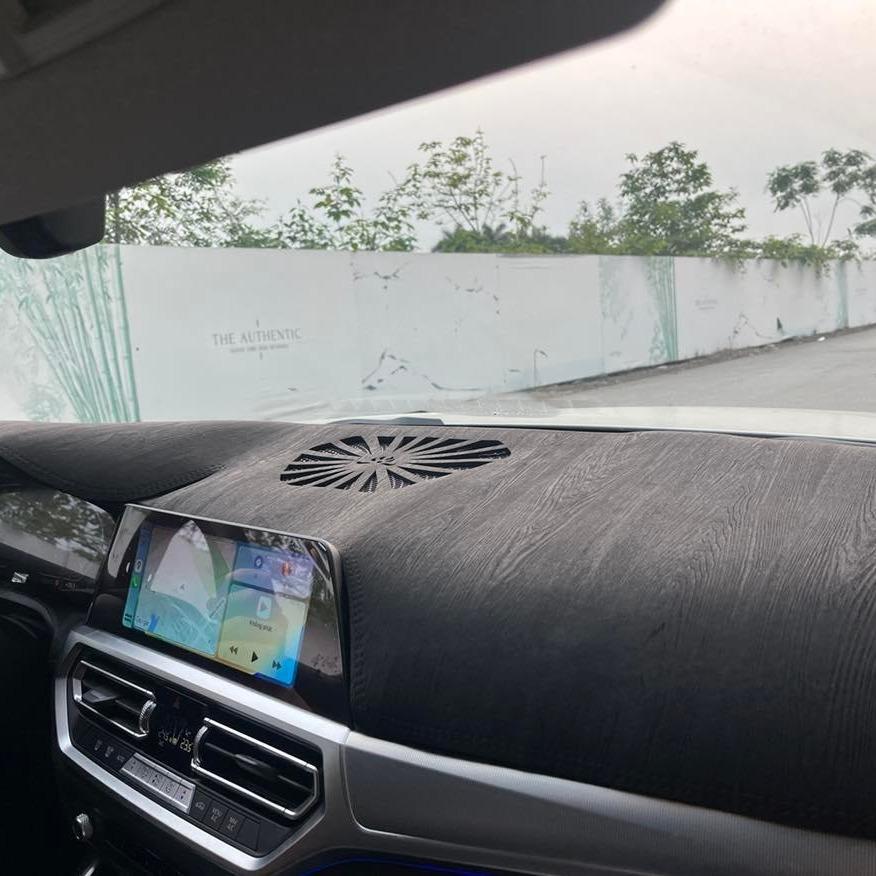 BMW 320 / 520 / X3 / X4 / X5 / X6 sau khi trải thảm taplo - ảnh 2